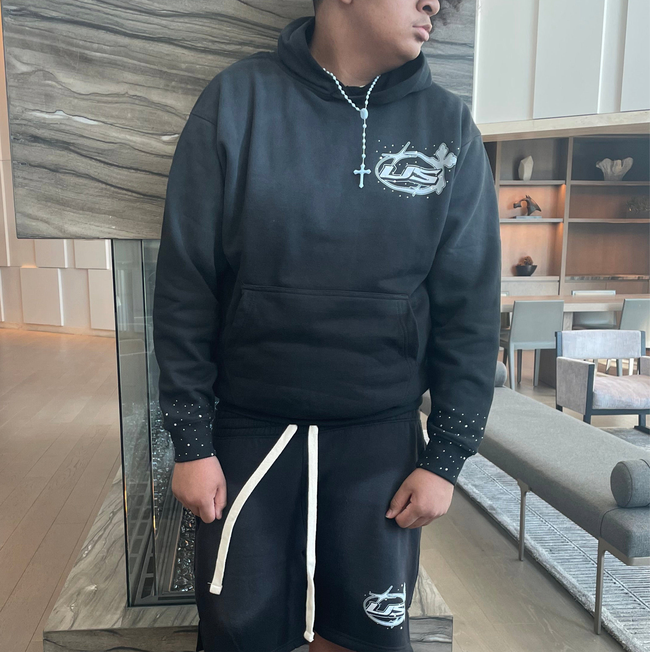BLACK “THE STORY” PULL OVER HOODIE