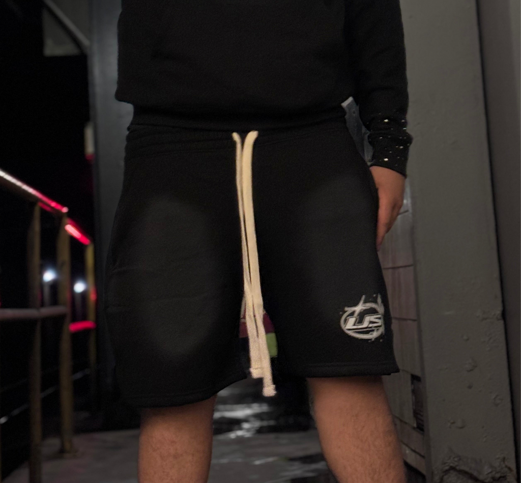 BLACK “THE STORY” SHORTS