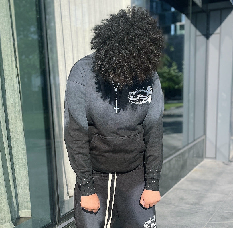 BLACK “THE STORY” PULL OVER HOODIE