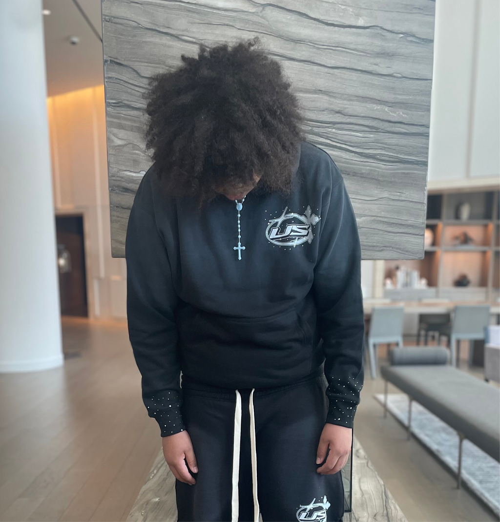 BLACK “THE STORY” PULL OVER HOODIE
